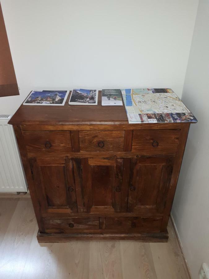 Utulny Apartman V Bratislava 6 Buitenkant foto